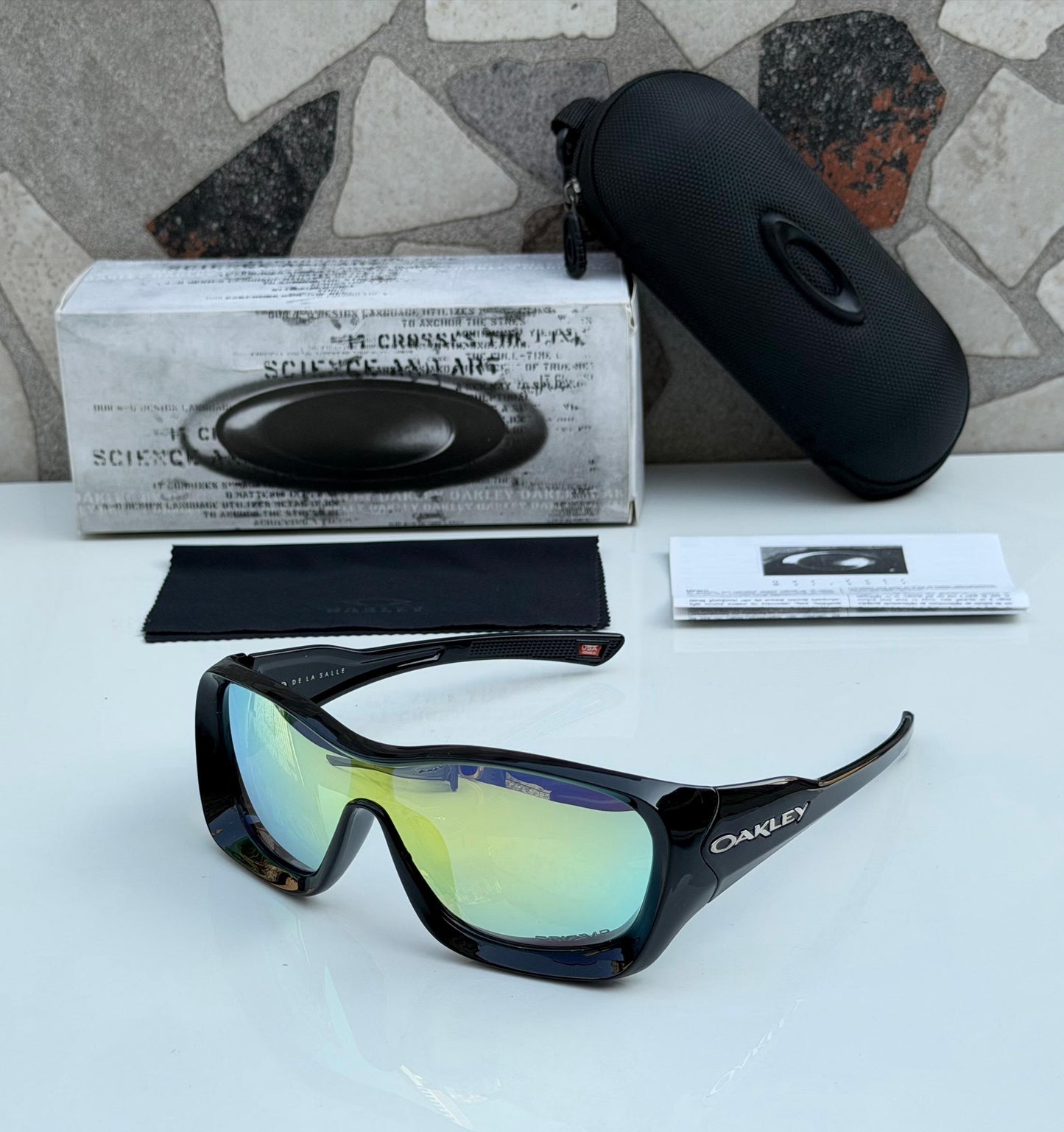 RF OAK U-825 BLACK GOLD/Polarized