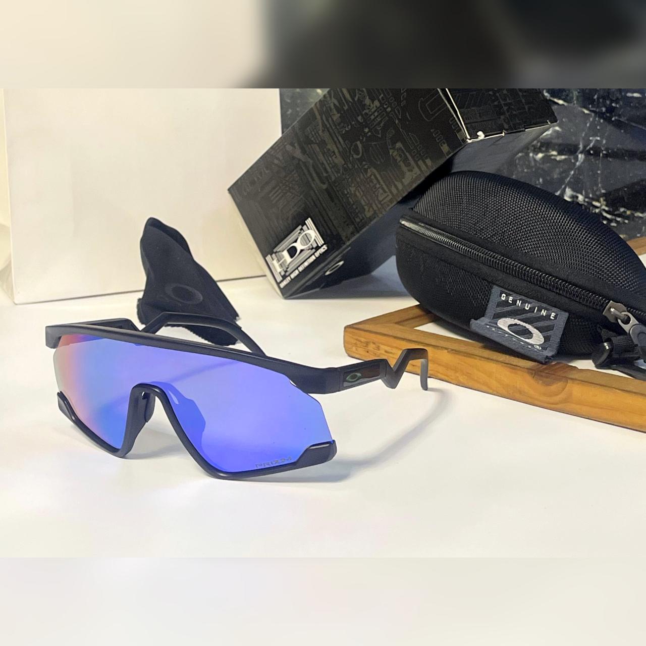 RF BXTR BLACK BLUE