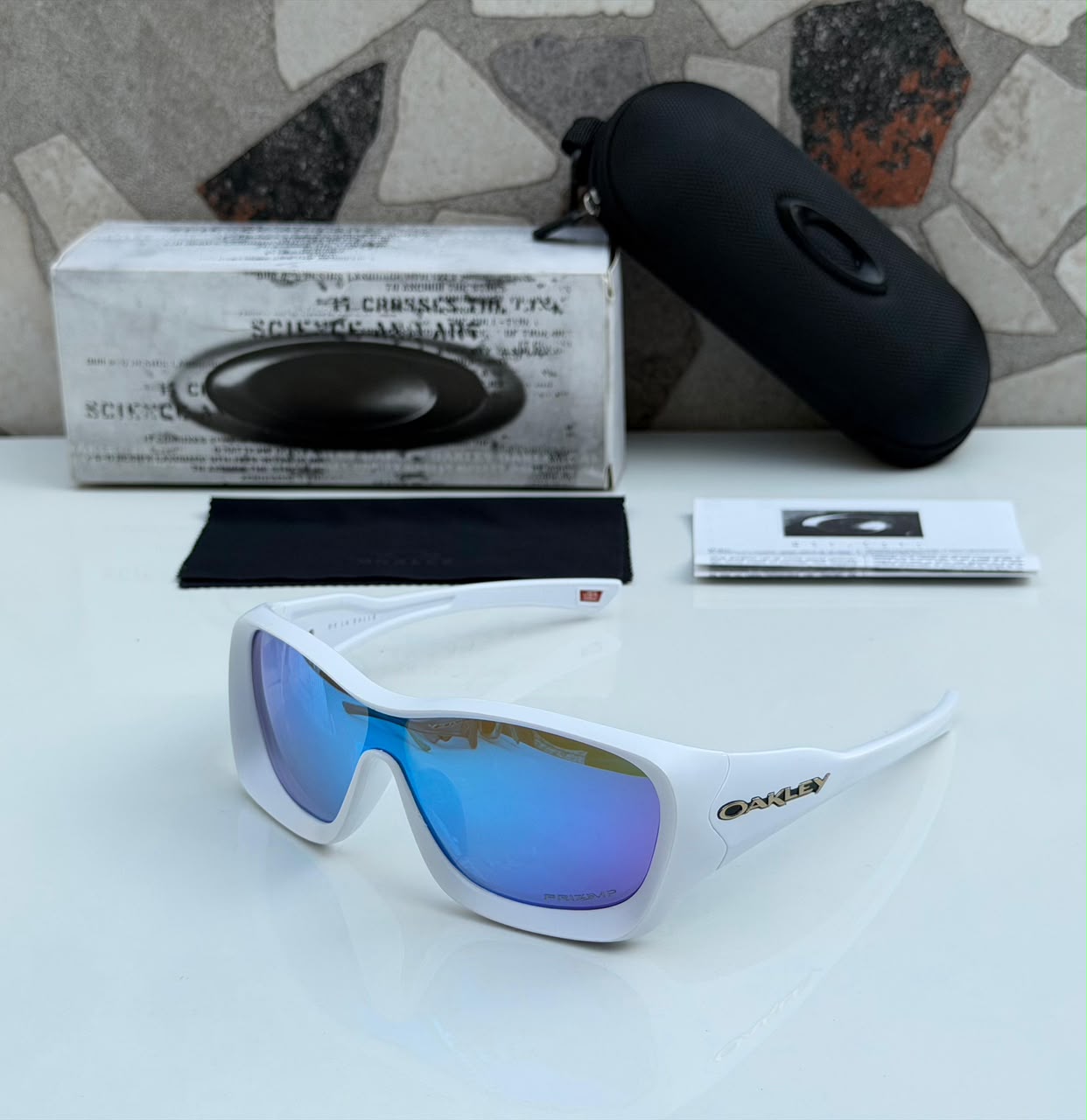 RF OAK U-825 WHITE AQUA/Polarized