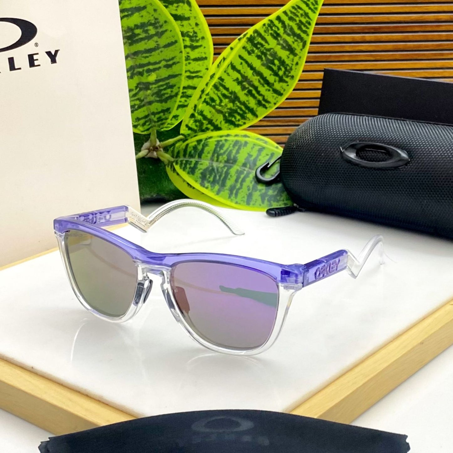 HYBRID TRANS-PURPLE MERCURY/POLARIZED