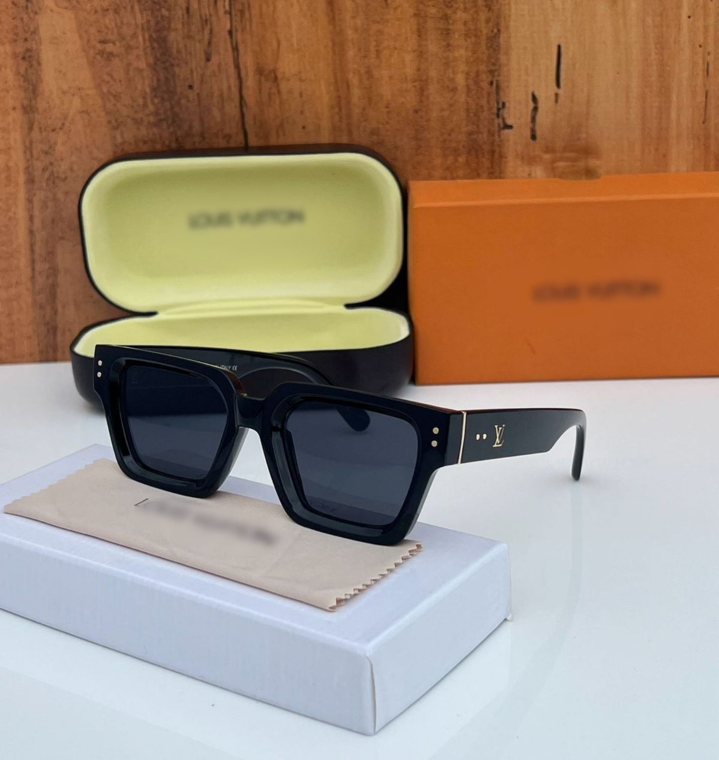 RF L.V 35104 GLOSSY BLACK