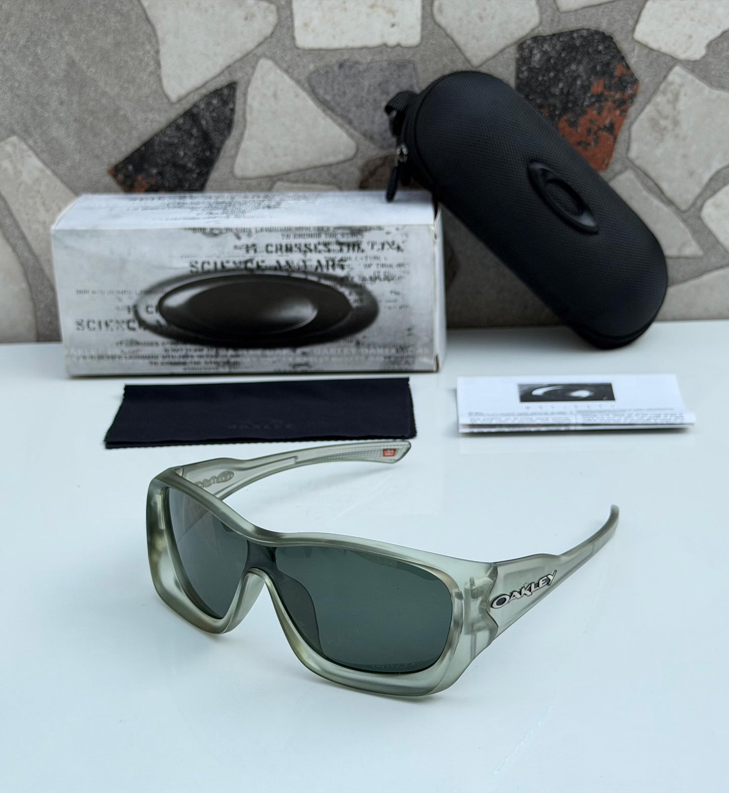 RF OAK U-825 OLIVE GREEN/Polarized
