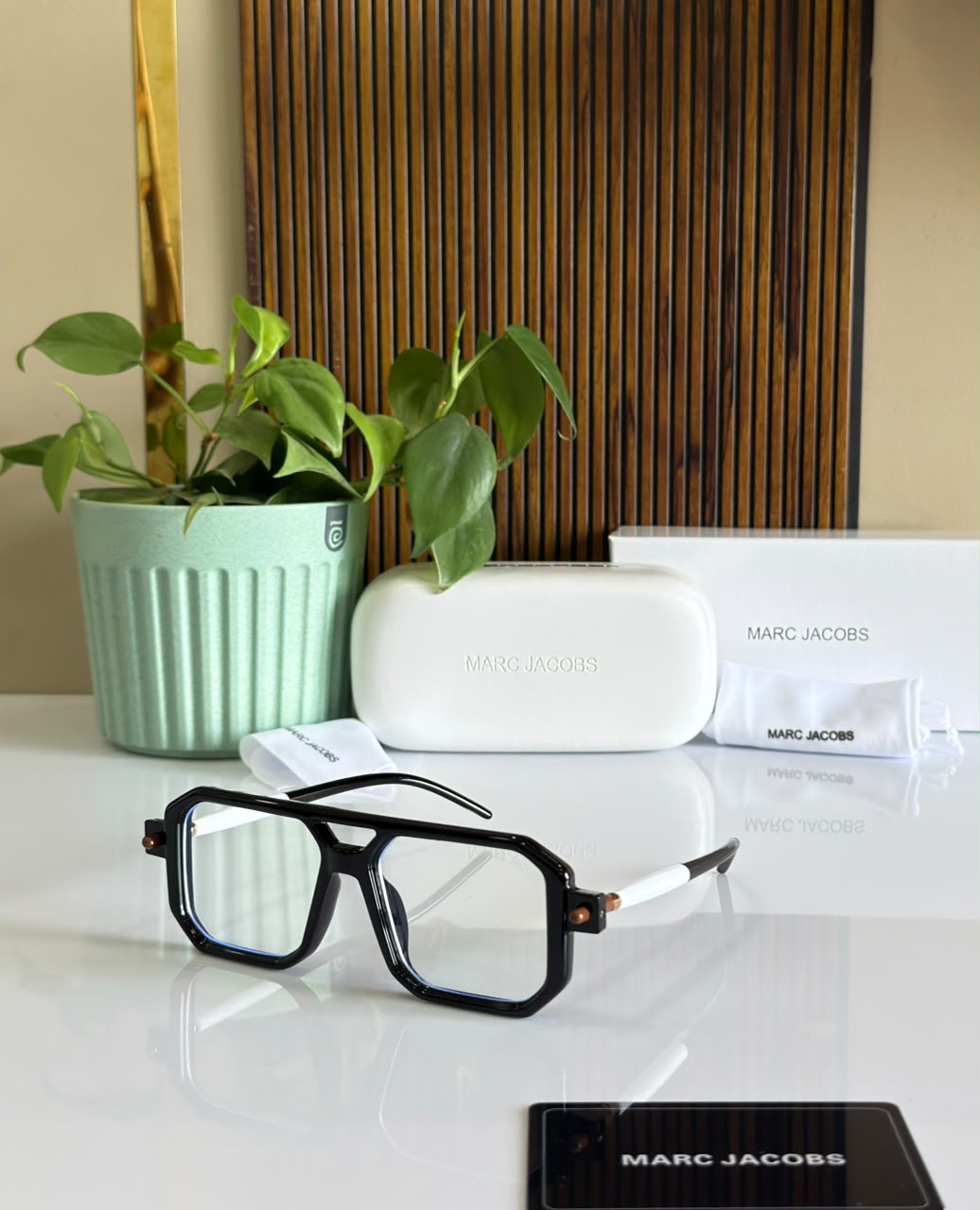 RF 8709 BLACK-WHITE TRANSPARENT