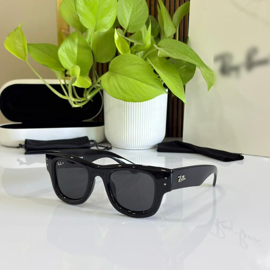 RF PUFFR GLOSSY BLACK